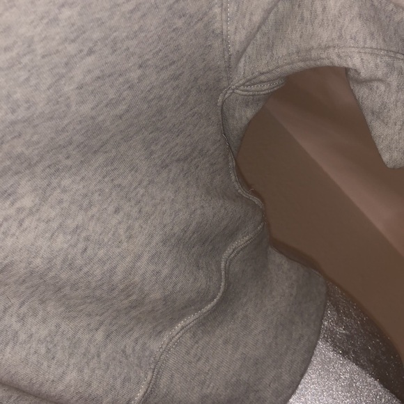 Abercrombie & Fitch Soft V-neck Sweater - Picture 6 of 10